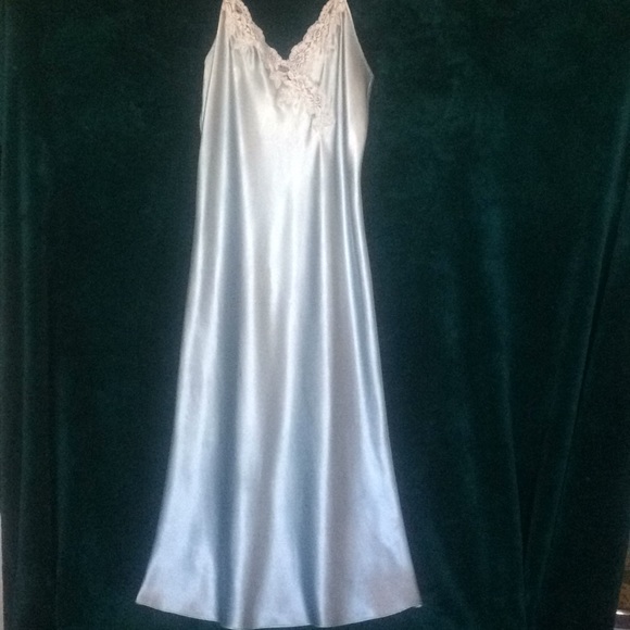 Vintage Sky Blue Ankle Length Nightgown